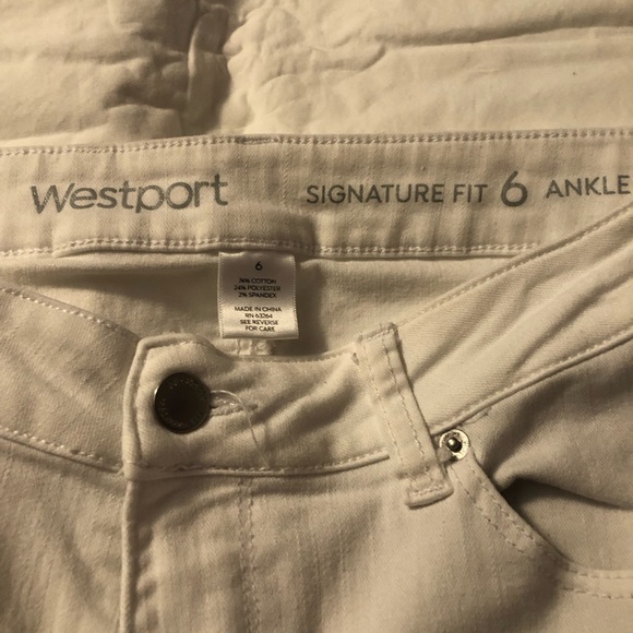 Westport Signature Straight Leg 5 Pockets Ankle Jean w/ Stretch EUC - Picture 9 of 9